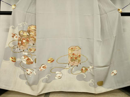 平和屋着物●京都の和装業の老舗一門　千切屋　色留袖　駒刺繍　貝桶花文　金彩　正絹　逸品　AABJ4930ck