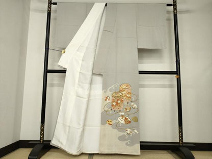 平和屋着物●京都の和装業の老舗一門　千切屋　色留袖　駒刺繍　貝桶花文　金彩　正絹　逸品　AABJ4930ck