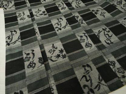 平和屋着物●上質な紬　紅葉　とんぼ　こま　文字文　正絹　逸品　AABJ4953ck