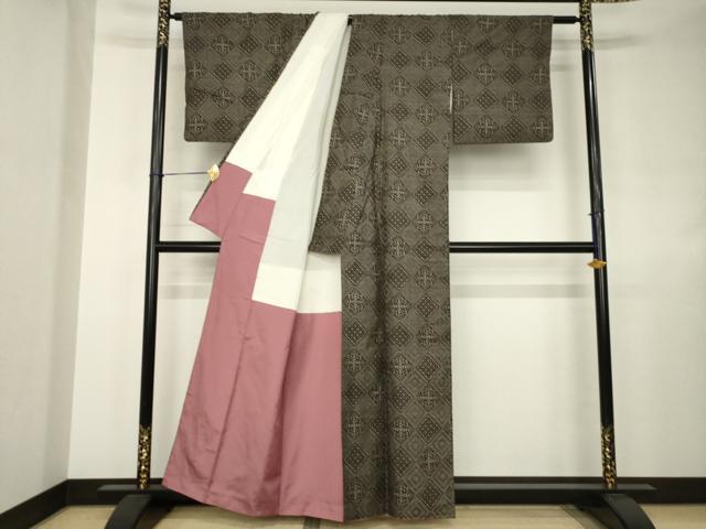 平和屋着物●本場大島紬　龍郷絣　菱繋　正絹　逸品　AABJ4955ck