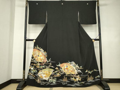 平和屋着物●創業460年・千總　黒留袖　駒刺繍　扇面御所車花文　金彩　正絹　逸品　AABJ4971ck