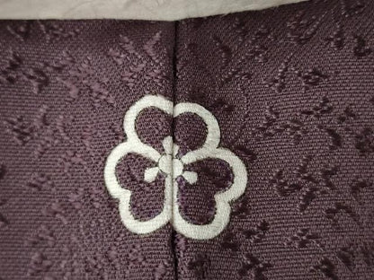 平和屋着物●京都・西陣　織元ブランド　秦流舎　お召　花唐草地紋　葡萄色　反端付き　正絹　逸品　未使用　AABJ4974ck