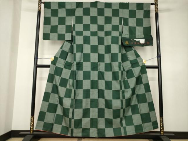 平和屋着物●本場奄美大島紬　カタス7マルキ　市松文　反端付き　正絹　逸品　AABJ4986ck