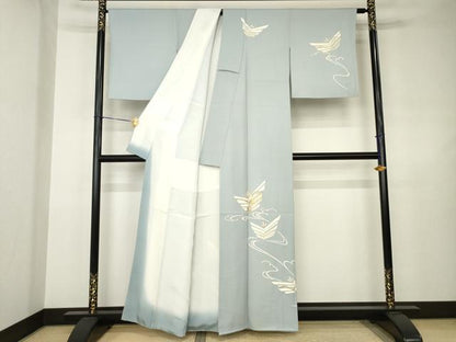 平和屋着物●訪問着　駒刺繍　舞蝶文　金彩　正絹　逸品　AABJ4987ck