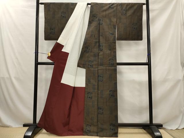 平和屋着物■本場大島紬　色紙草花文　正絹　逸品　AABJ5009st