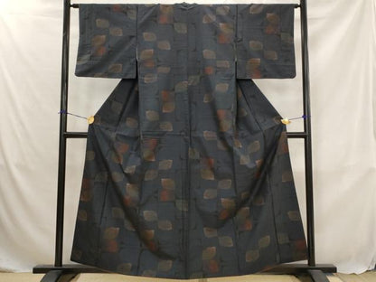 平和屋着物■本場大島紬　9マルキ　舞葉文　正絹　逸品　AABJ5024st