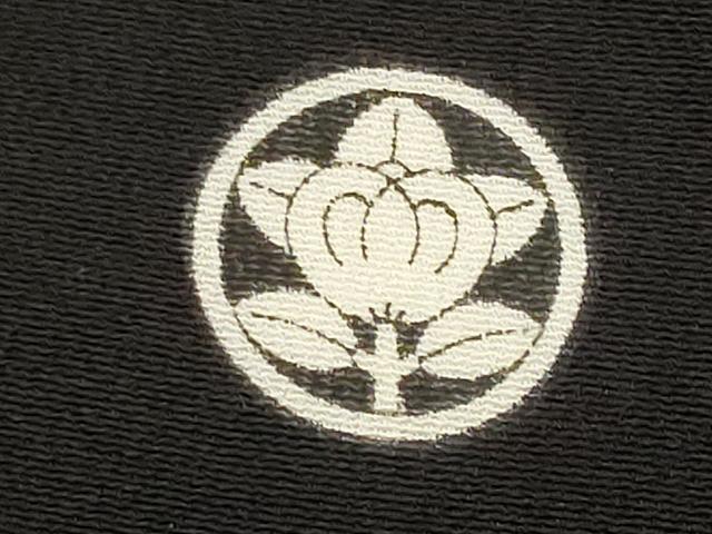 平和屋着物■豪華黒留袖　駒刺繍　流水孔雀花文　暈し染め　金銀彩　銀糸　正絹　逸品　AABJ5077st