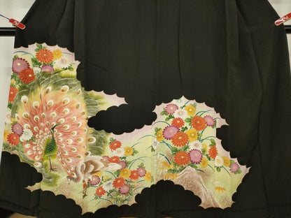平和屋着物■豪華黒留袖　刺繍　雲取り孔雀花文　金彩　金糸　正絹　逸品　AABJ5233br