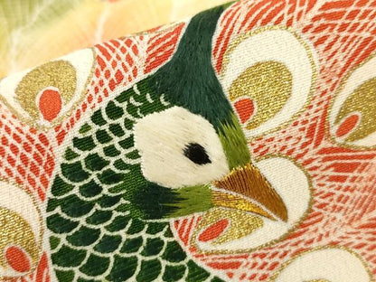 平和屋着物■豪華黒留袖　刺繍　雲取り孔雀花文　金彩　金糸　正絹　逸品　AABJ5233br