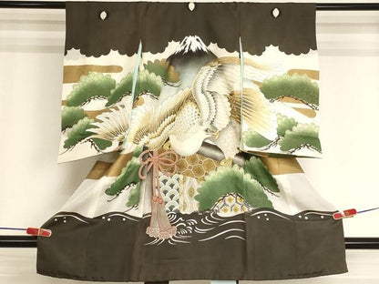 平和屋着物[]お宮参り　男の子　祝着　産着　初着　のしめ　刺繍　鷹　富士山　松　金糸　金彩　逸品　AABJ5243ja