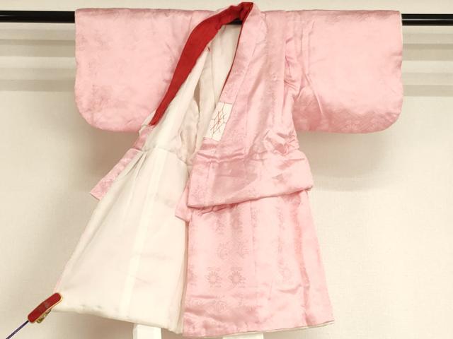 平和屋着物[]七五三　女の子　３歳　祝着　一つ身　被布セット　舞花地紋　虹色　逸品　AABJ5246ja