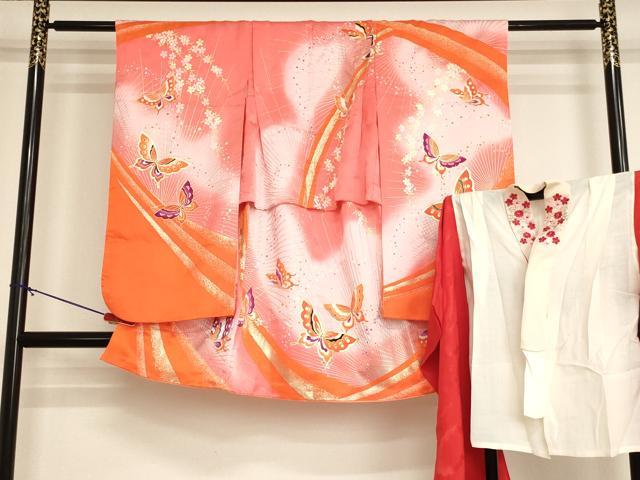 平和屋着物[]七五三　女の子　３歳　祝着　三つ身　肌襦袢（半衿刺繍）セット　舞蝶桜文　暈し染め　金銀彩　AABJ5266ja