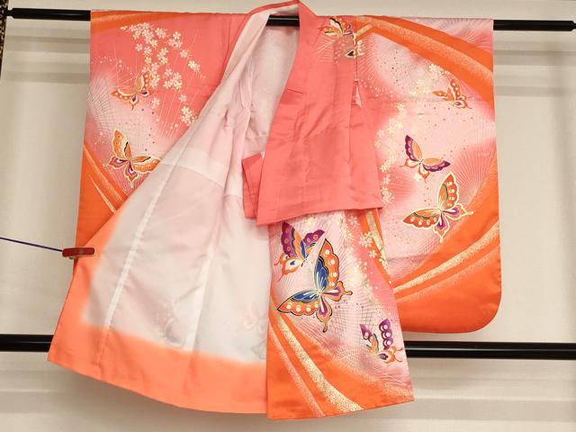 平和屋着物[]七五三　女の子　３歳　祝着　三つ身　肌襦袢（半衿刺繍）セット　舞蝶桜文　暈し染め　金銀彩　AABJ5266ja