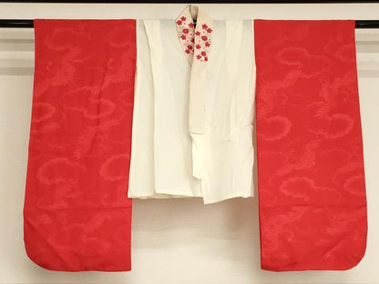 平和屋着物[]七五三　女の子　３歳　祝着　三つ身　肌襦袢（半衿刺繍）セット　舞蝶桜文　暈し染め　金銀彩　AABJ5266ja