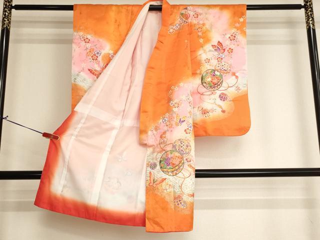平和屋着物[]七五三　女の子　３歳　祝着　三つ身　手毬花蝶文　暈し染め　金彩　AABJ5304ja