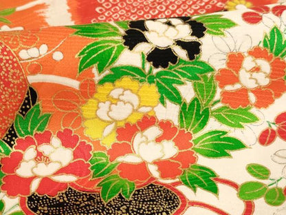 平和屋着物[]七五三　女の子　３歳　祝着　三つ身　飾花文　金彩　逸品　AABJ5338ja