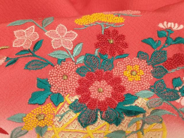 平和屋着物[]お宮参り　女の子　祝着　産着　初着　のしめ　総刺繍　駒刺繍　花籠舞蝶文　逸品　未使用　AABJ5363ja