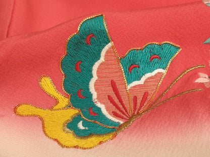 平和屋着物[]お宮参り　女の子　祝着　産着　初着　のしめ　総刺繍　駒刺繍　花籠舞蝶文　逸品　未使用　AABJ5363ja