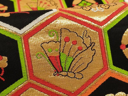 平和屋着物∵女の子　子供　全通柄袋帯　亀甲花蝶宝尽くし文　金糸　逸品　未使用　AABJ5371ja