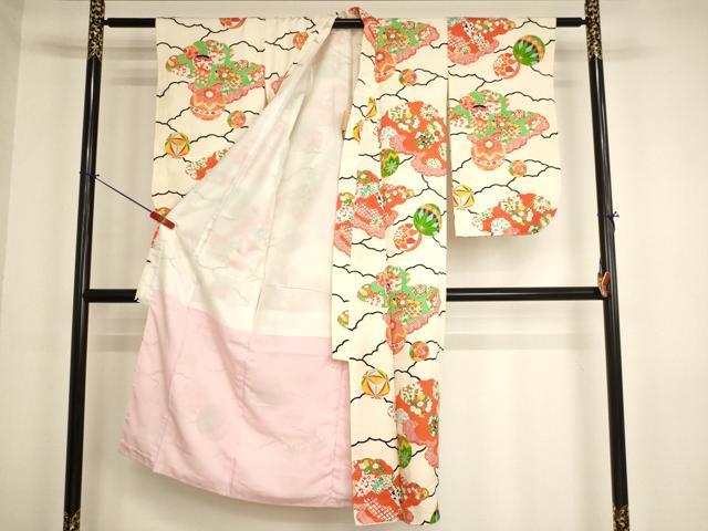 平和屋着物[]七五三　女の子　７歳　祝着　四つ身　長襦袢（無双仕立て・半衿刺繍）セット　雲重ね花手毬文　金彩　逸品　AABJ5393ja