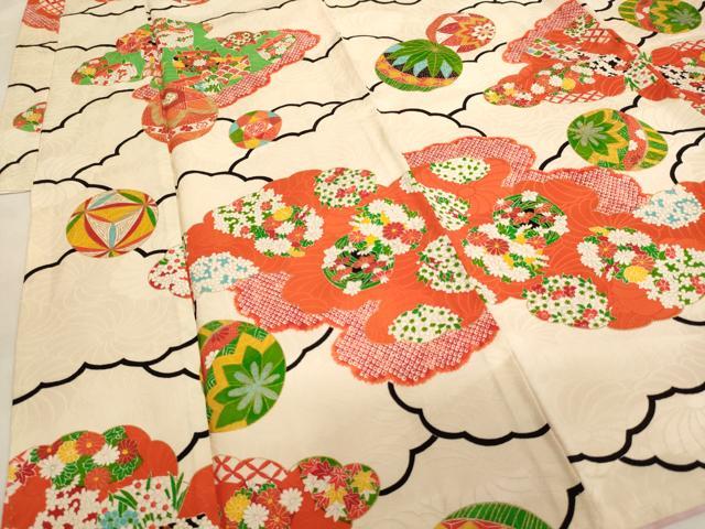 平和屋着物[]七五三　女の子　７歳　祝着　四つ身　長襦袢（無双仕立て・半衿刺繍）セット　雲重ね花手毬文　金彩　逸品　AABJ5393ja