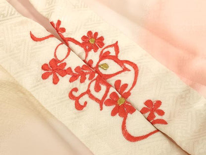 平和屋着物[]七五三　女の子　７歳　祝着　四つ身　長襦袢（無双仕立て・半衿刺繍）セット　雲重ね花手毬文　金彩　逸品　AABJ5393ja