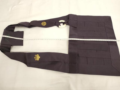 平和屋本店▼茶人　小野塚五条袈裟　両山紋　深紫色地　金糸　丸重法衣店謹製　法衣　寺院　仏具　仏教　僧侶　神職　装束　AABJ5484ja