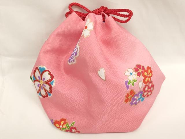 平和屋着物[]七五三　女の子　和装小物　巾着バッグまとめて10点　舞蝶文　桜　金糸　金彩　逸品　AABJ5599ja