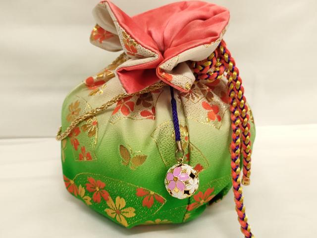 平和屋着物[]七五三　女の子　和装小物　巾着バッグ　地紙花文　暈し染め　金糸　箱付き　逸品　AABJ5618ja