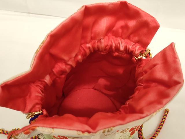 平和屋着物[]七五三　女の子　和装小物　巾着バッグ　地紙花文　暈し染め　金糸　箱付き　逸品　AABJ5618ja