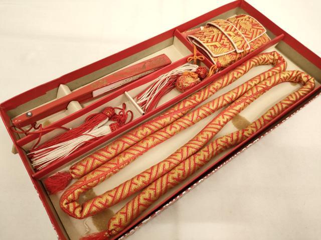 平和屋着物[]七五三　女の子　和装小物セット　飛鶴花文　金糸　箱付き　逸品　AABJ5621ja