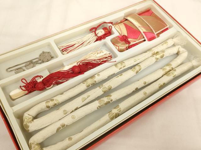 平和屋着物[]七五三　女の子　和装小物セット　舞花文　金糸　箱付き　逸品　AABJ5622ja