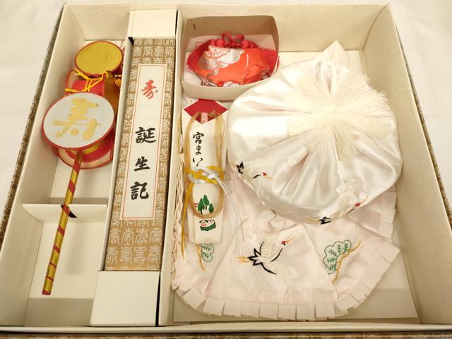 平和屋本店[]お宮参り　女の子　小物セット　刺繍　飛鶴文　箱付き　逸品　AABJ5628ja
