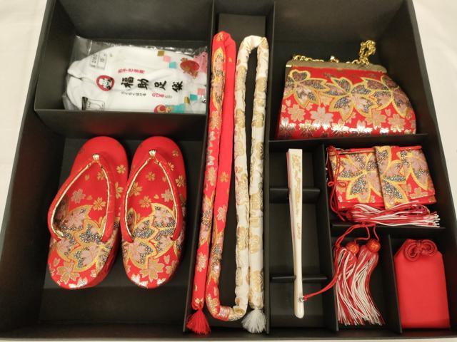 平和屋本店[]七五三　女の子　和装小物セット　舞桜文　金糸　箱付き　逸品　AABJ5629ja