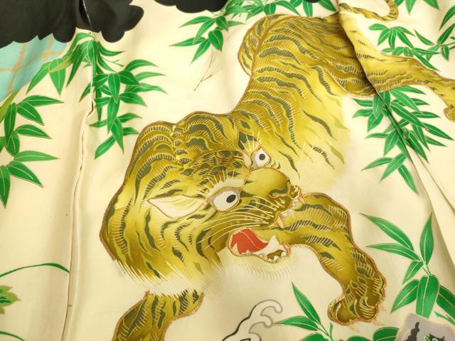 平和屋着物[]七五三　男の子　一つ身　祝着・長襦袢(袷)・行灯袴セット　駒刺繍　虎　笹竹文　金彩　逸品　AABJ5650ja