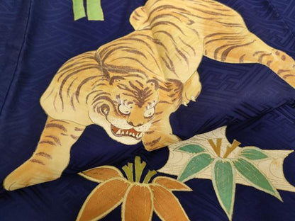平和屋着物[]お宮参り　男の子　祝着　産着　初着　のしめ　虎　笹竹文　金彩　逸品　AABJ5667ja