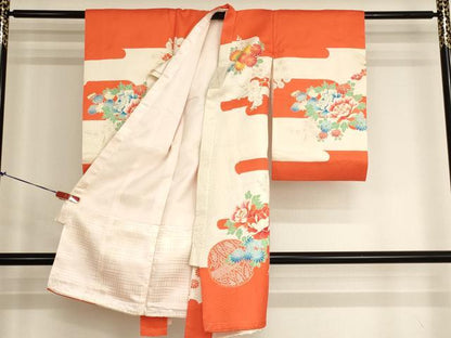 平和屋着物[]お宮参り　女の子　祝着　産着　初着　のしめ　駒刺繍　花手毬文　金彩　逸品　AABJ5699ja