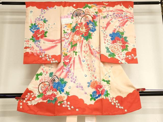平和屋着物[]お宮参り　女の子　祝着　産着　初着　のしめ　駒刺繍　花鼓孔雀羽文　金彩　逸品　AABJ5704ja
