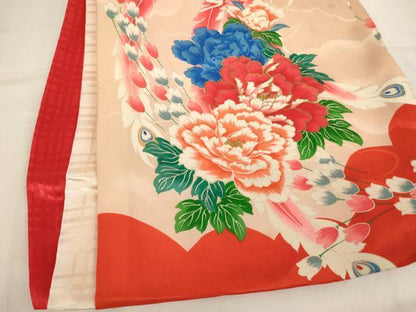 平和屋着物[]お宮参り　女の子　祝着　産着　初着　のしめ　駒刺繍　花鼓孔雀羽文　金彩　逸品　AABJ5704ja