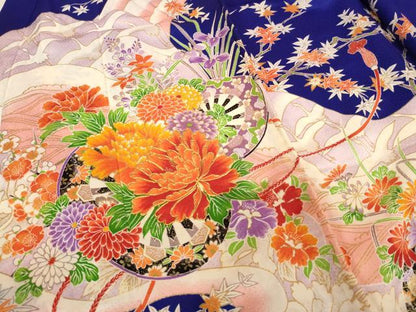 平和屋着物[]七五三　女の子　７歳　祝着　四つ身　駒刺繍　源氏車花文　金彩　正絹　逸品　AABJ5706ja