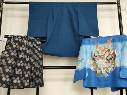 平和屋着物[]七五三　男の子　祝着・羽織・行灯袴セット　兜　宝づくし　暈し染め　金彩　AABJ5719ja