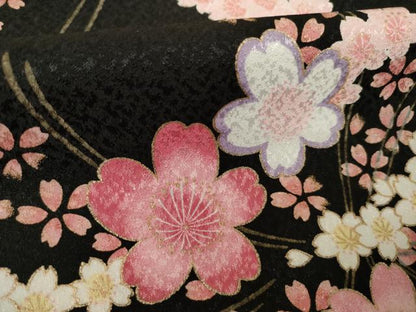平和屋着物●小振袖　二尺袖　舞花文　黒地　金彩　洗える着物　AABJ5770ck