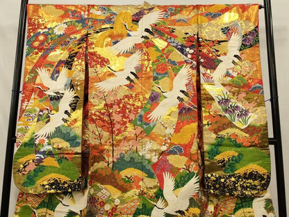 平和屋本店●色打掛　和装　婚礼　結婚式　花嫁　神社挙式　唐織　刺繍　飛鶴梅松文　金糸　逸品　AABJ5812ou