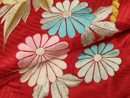 平和屋本店●色打掛　和装　婚礼　結婚式　花嫁　神社挙式　総刺繍　駒刺繍　飾花文　金銀糸　逸品　AABJ5833ou