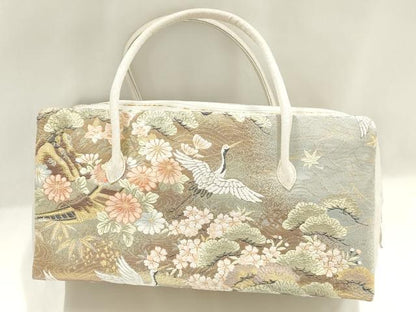 平和屋着物▼和装小物　和装バッグ　ハンドバッグ　利休バッグ　飛鶴風景花文　松　金銀糸　帯地使用　逸品　AABJ5872ay