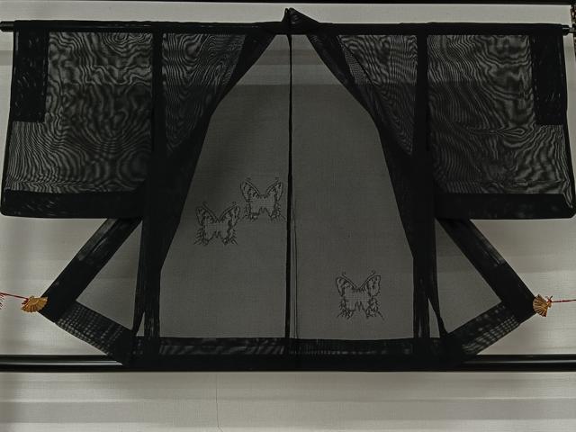 平和屋着物▽羽織　スリーシーズン　春夏秋　塵除け　舞蝶文　黒地　正絹　逸品　AABJ6087jh