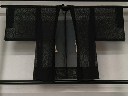平和屋着物▽羽織　スリーシーズン　春夏秋　塵除け　刺繍　流水文　魚　黒地　正絹　逸品　AABJ6105jh