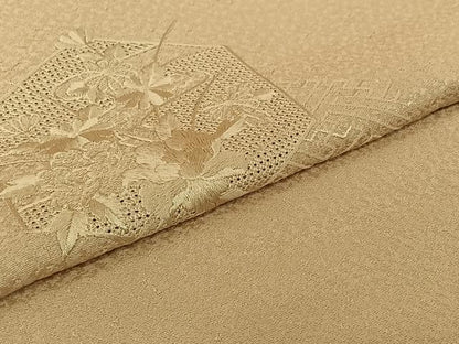 平和屋着物▽無地絵羽訪問着　単衣　中国三大刺繍　汕頭刺繍　スワトウ刺繍　総刺繍　亀甲花地紋　肌色　正絹　逸品　AABJ6131jh