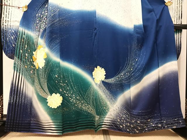 平和屋着物●Guy Laroche　ギ・ラロッシュ　振袖　舞花文　暈し染め　金銀彩　正絹　逸品　AABJ6211ph