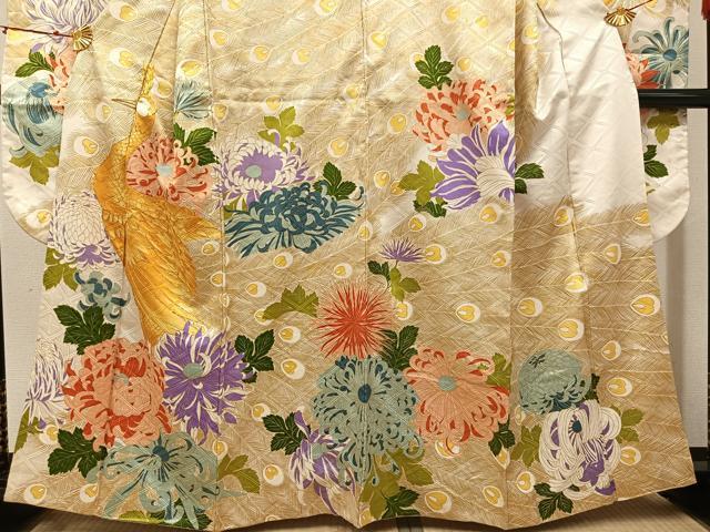 平和屋着物●豪華振袖　駒刺繍　孔雀花文　金彩　正絹　逸品　AABJ6223ph
